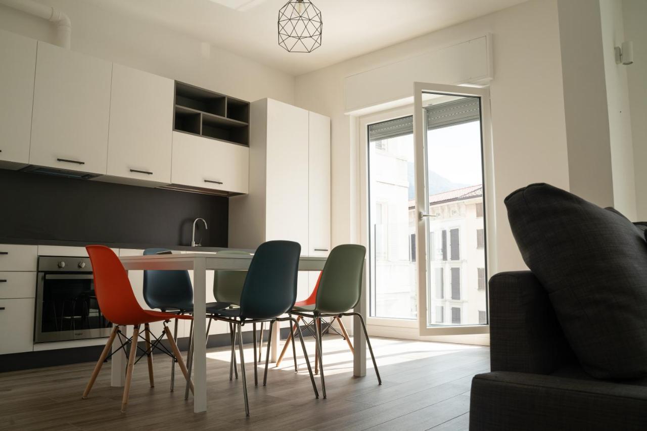 Piazza XX Settembre - Feel The Centre Apartment เลคโค ภายนอก รูปภาพ